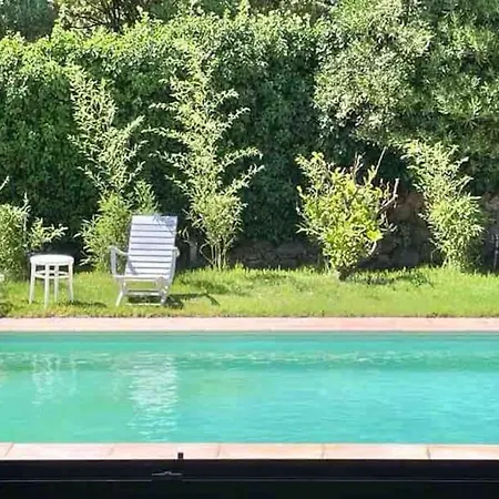 Pied Dans L Eau Vue Du Pradon
